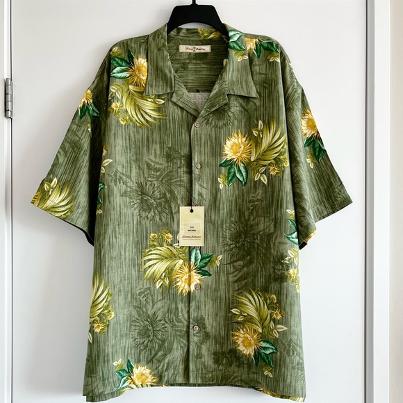 Tommy Bahama silk shirt - Picture 1 of 13